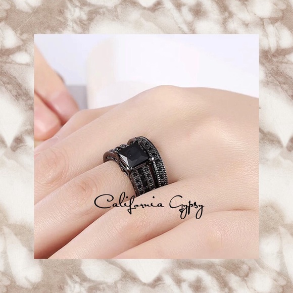 925 Sterling Silver Princess Cut Black Sapphire Ring Set - Picture 5 of 9